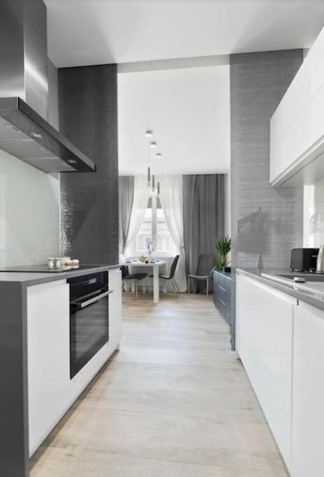 Nowy Swiat 60 - 170 M Do Metra - Prywatne Mieszkanie W Centrum Warszawy - Better Rental 바르샤바 외부 사진